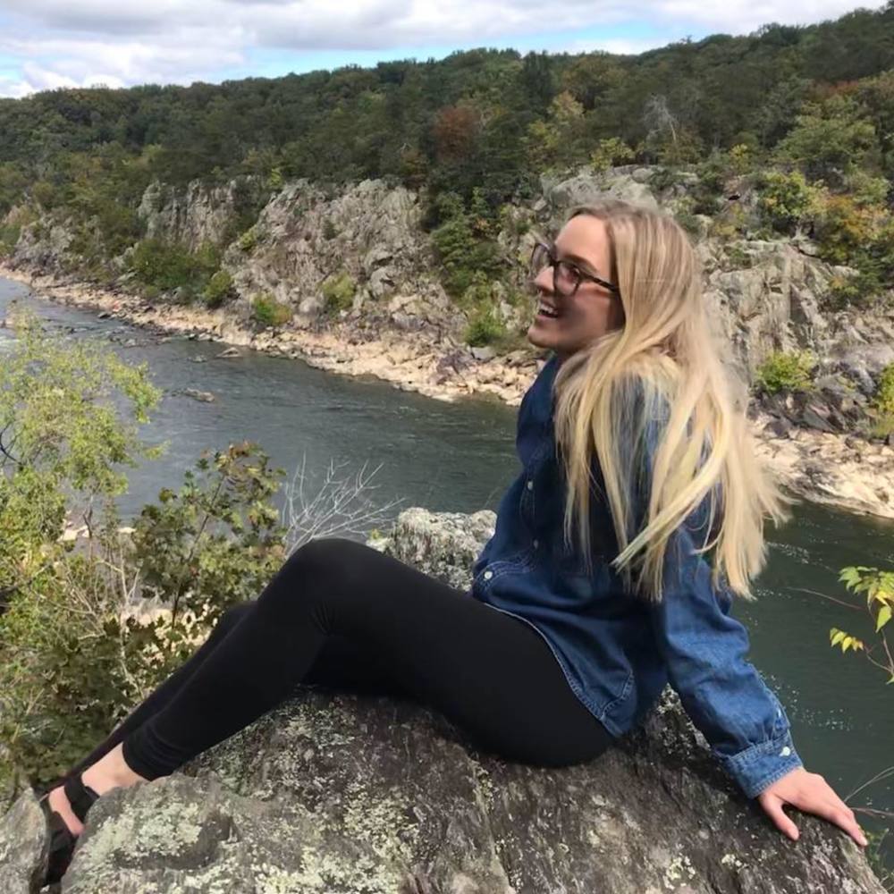 Meet your Posher, Charlotte